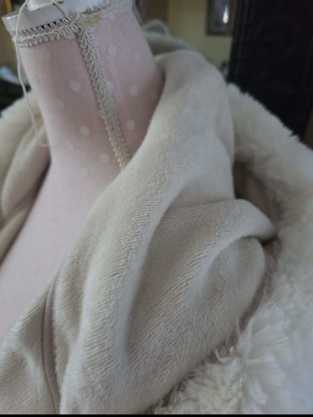 UGG Duffield Deluxe II Robe - Picture 5 of 5